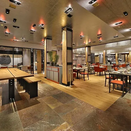 Grand Hradec Hotel