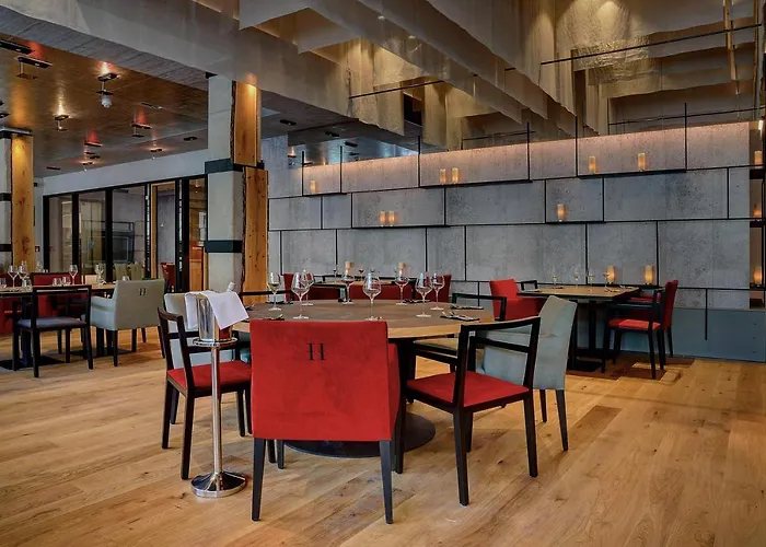 Grand Hradec Otel 4*