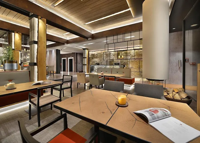 Hotell Grand Hradec Pec pod Snezkou